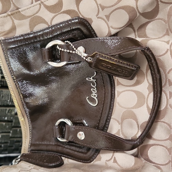 Coach shoulder bag - Picture 2 of 9
